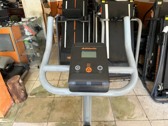 Vende-se Bicicleta Ergométrica