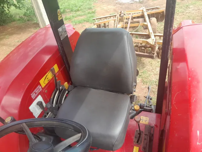Trator massey 4283
