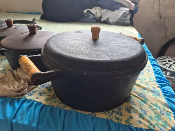 Vendo panelas de ferro