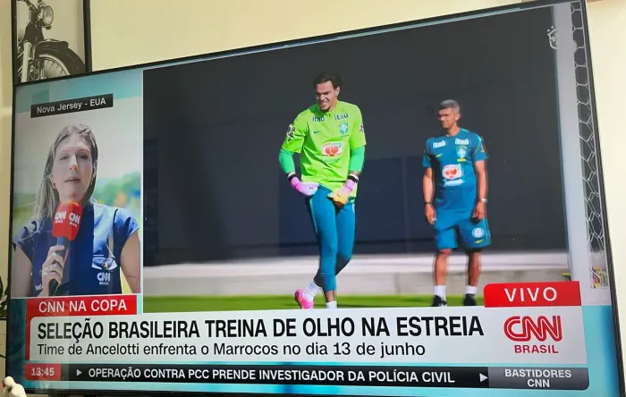 ? Samsung Smart TV 70? UHD 4K 70DU7700 - Imagem incrível + recursos modernos!