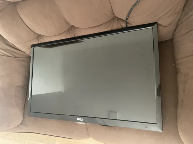 TV tela plana 32?. Entrada USB e HDMI.