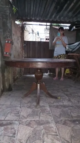 Mesa em jacarandá.