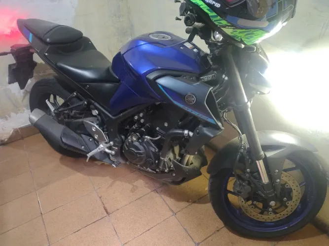 Vendo mt03 novíssima .