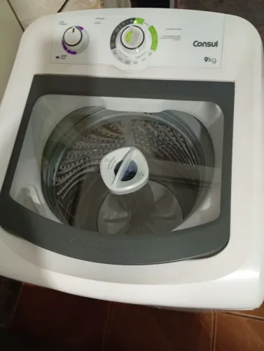 Máquina de lavar roupa funcionando perfeitamente