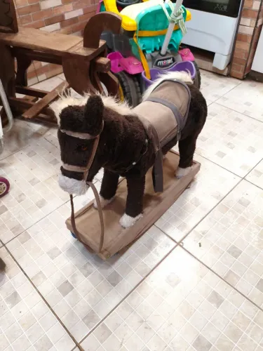 Cavalo de brinquedo