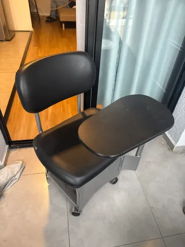 Carrinho cadeira para manicure