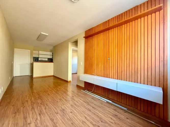 Apartamento 02 quartos e 01 vaga - Planalto