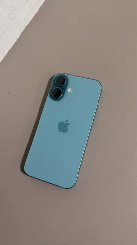 IPHONE 16 VERDE