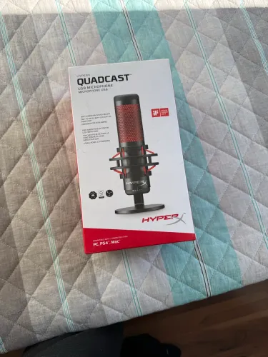 MICROFONE QUADCAST HYPERX
