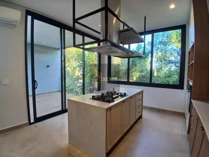 Casa no Park Gran Reserve com fundos para mata de preservação permanente com 3 quartos (2 