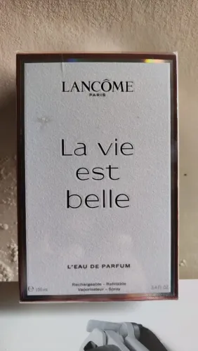 Perfume Lá Vie Est Belle 