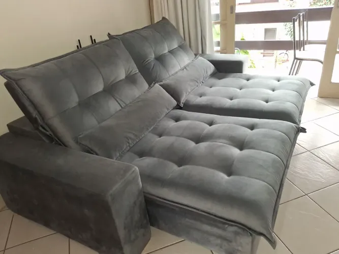 Vendo sofá retrátil e reclinável 