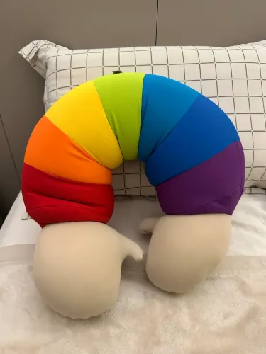 Pelúcia FOM Abraço Colorido