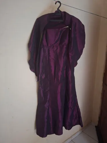 Vestidos vários preços 50,80 e 100