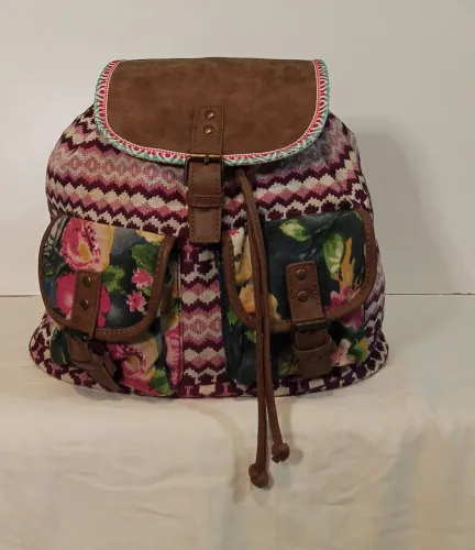 Mochila couro e tecido 