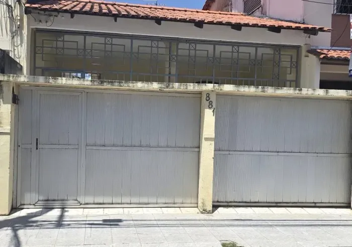 Excelente oportunidade para quem busca uma casa ampla. bem localizada