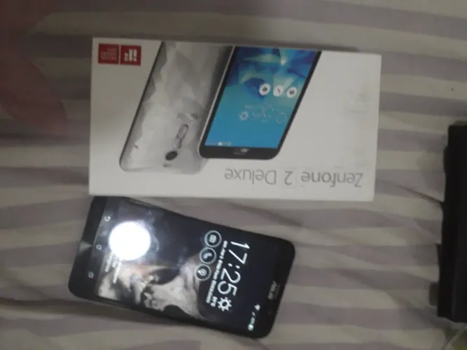 Celular Asus deluxe 128GB ZenFone