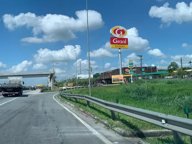 Galpão Industrial para aluguel tem 6800 metros quadrados em Chácaras Guanabará - Guararema