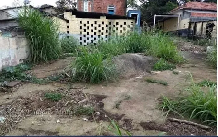 Área de 1700 metros ótimo para investidores em Macedo - Guarulhos SP