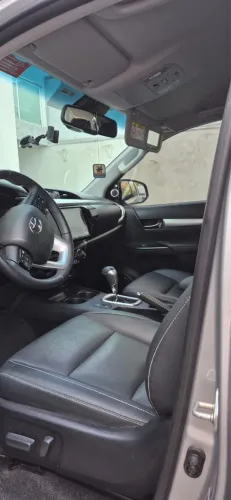 Toyota Hilux CD SRX 4X4 2.8 TDI 16V Diesel Aut. 2025