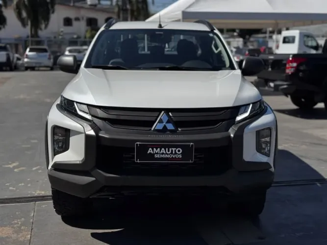 Mitsubishi L200 Triton Sport Outdoor 2.4 4X4 Dies 2025