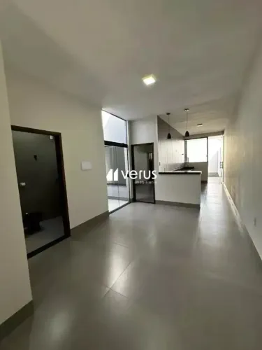 Casa à venda, 2 quartos, 1 suíte, 2 vagas, JARDIM IPANEMA - Uberlândia/MG