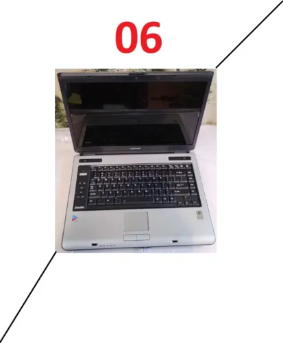 Cód.06) 1un. Notebook Toshiba Satellite A105-S361 defeito sucata para retirada de peças