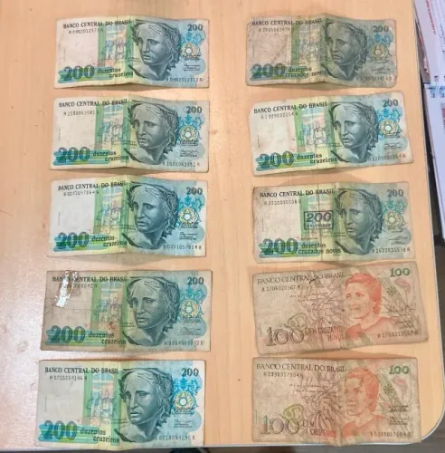 Lote 10 Cédulas Antigas Plano Collor - 100 e 200 Cruzeiros (Inc. Rara de Transição)