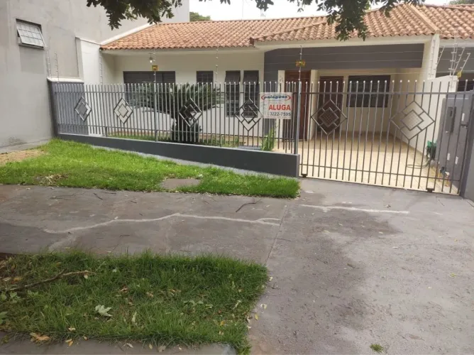 Casa para alugar no bairro Zona 08 - Maringá/PR
