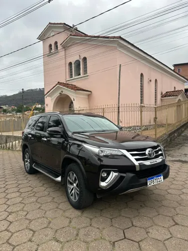 Toyota Hilux SW4 SRX 4X4 2.8 TDI 16V Dies. Aut. 2019