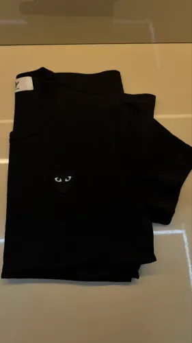 Camiseta CDG Comme des Garçons PLAY (Tam. S/P)