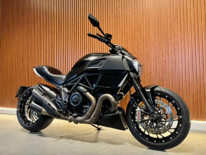 DUCATI Diavel 1198 Dark 2016