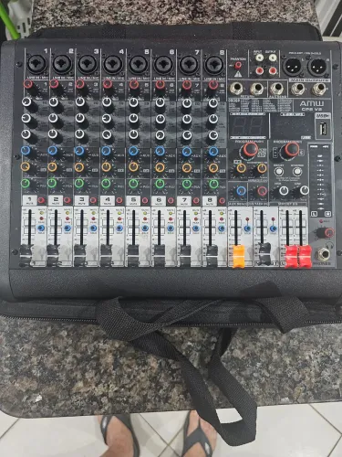 Mesa de som 8 canais AMW CP 8