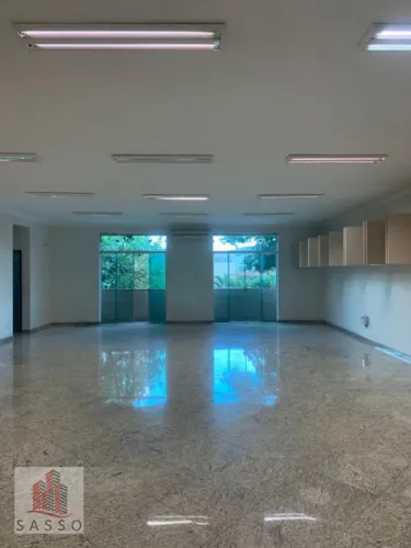 Alugo sala comercia na Vila Prudente.