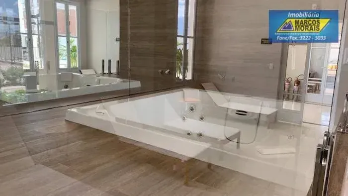 Apartamento com 2 dormitórios para alugar, 66 m² por R$ 3.610,00/mês - Parque Campolim - S