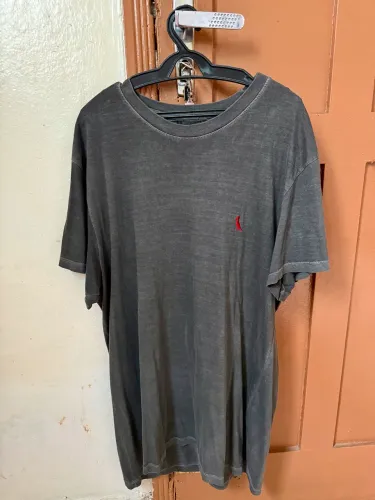 CAMISETA CINZA DESTONADA, RESERVA, TAMANHO G, NOVO