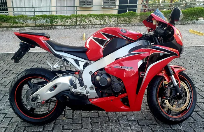 CBR 1000rr 14mil rodado
