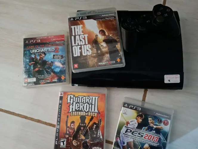 Play 3 tem que trocar o módulo wi-fi e está sem os cabos 