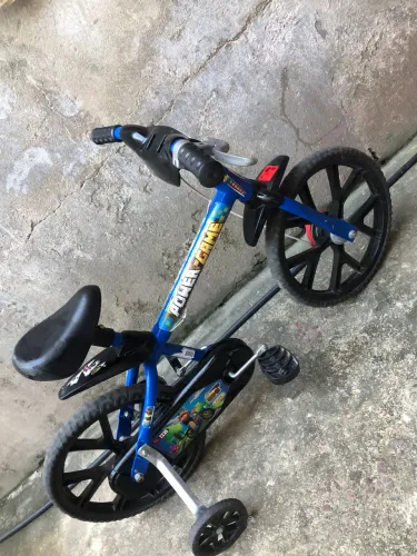 Bicicleta infantil.