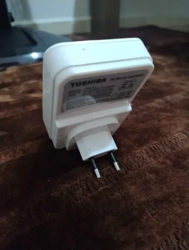 Carregador de pilhas Toshiba (Não carrega)