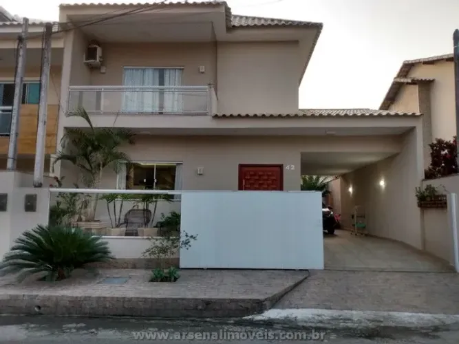 Arsenal Imóveis vende-Casa Duplex com Espaço Gourmet Completo e 3 Quartos.