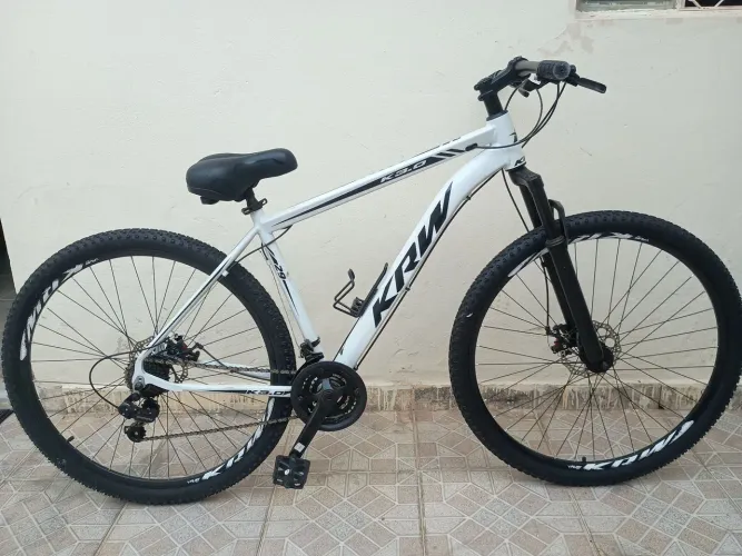 Bicicleta aro 29<br><br>Alumínio - KSW - Shimano