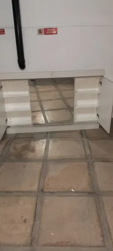 Armário pra banheiro com espelho e duas portas