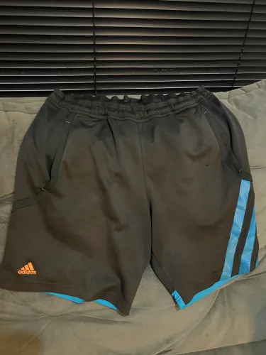 Shots adidas tam:M raro temporada 2011/12 