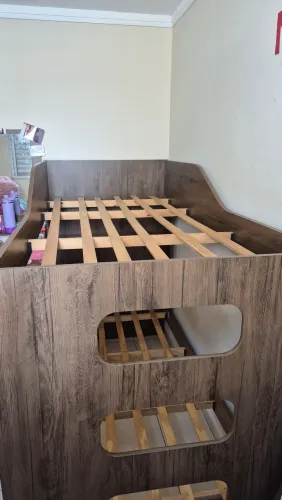 Cama Beliche de Solteiro Amadeirado - Ótimo Estado