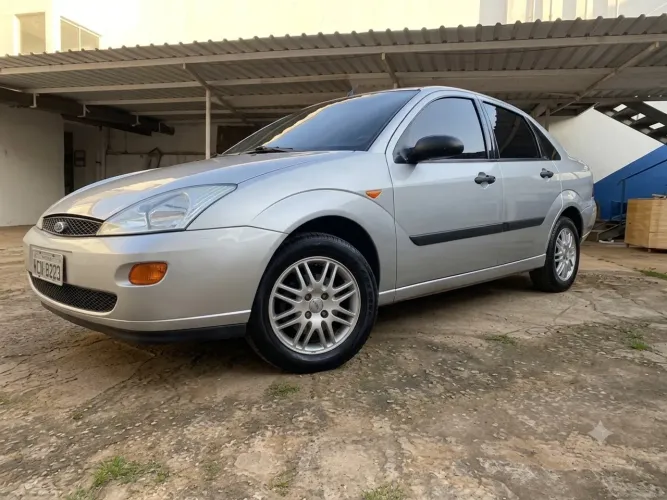 Ford Focus Sedan 2.0 16v/2.0 16V Flex 4P 2001