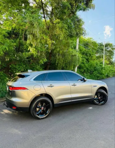 Jaguar F-Pace 2.0 Prestige 180cv Diesel Aut. 2019