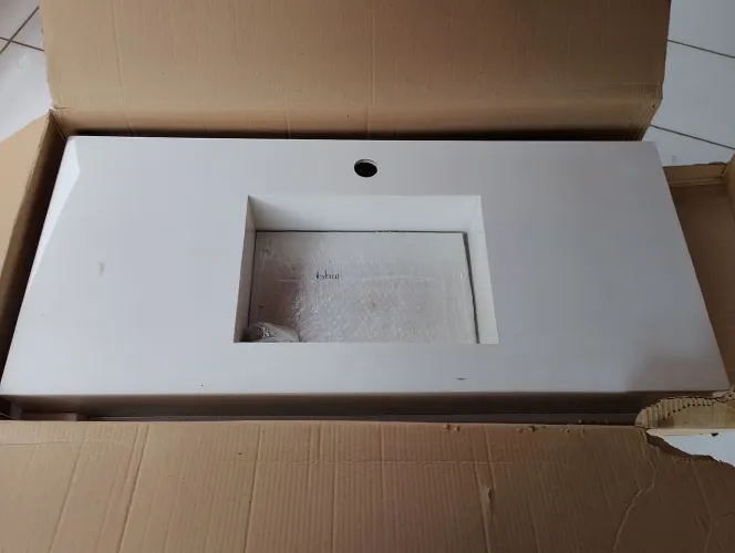 Bancada com cuba esculpida em porcelanato 1 m 
