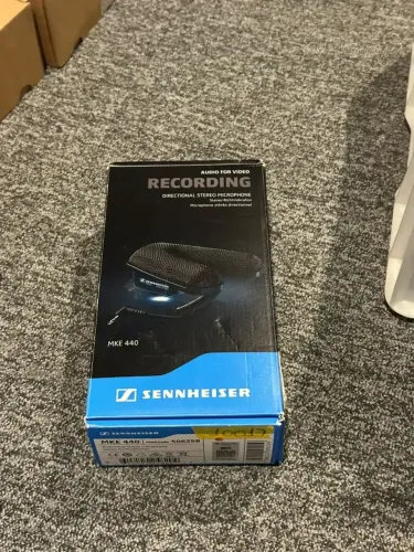 SENNHEISER MKE 440 - caixa aberta - 52