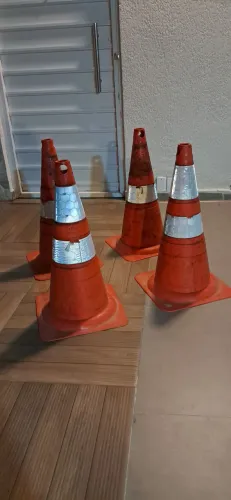 CONE DE SINALIZAÇÃO R$ 50.00 a unidade.